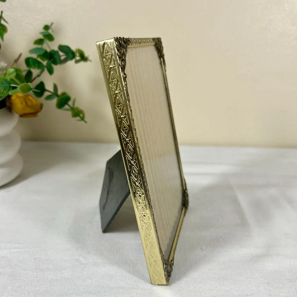 Vintage Gold Metal Ornate Picture Frame | 5x7